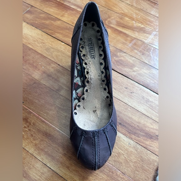 Seychelles Talk of the Town Leather Wedge ** inside sole needs replacing** - Picture 8 of 9